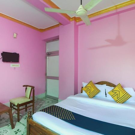 สปอต ออน 65043 โฮเต็ล กาลิงคา พาเลซ Hotel Kendrapara ภายนอก รูปภาพ